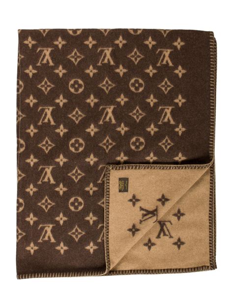 louis vuitton blanket soft